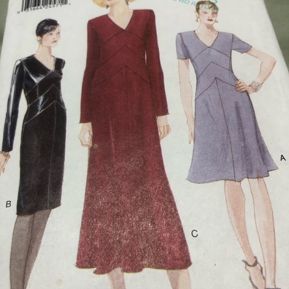 Vogue pattern 9567- sizes 18-20-22- fitted tapered A-line dress - Picture 5 of 9